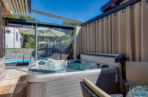 Vantacici House | Beautiful home in Vantacici with sauna