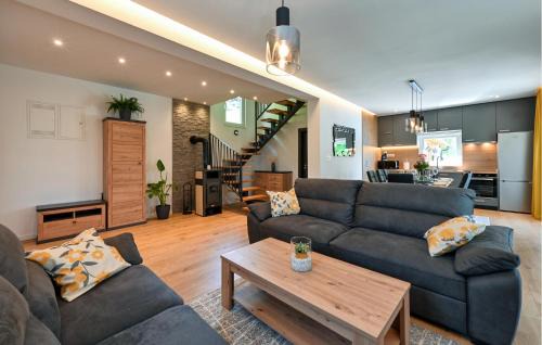Krapina-Zagorje House | Beautiful Home In Vrtnjakovec
