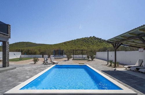 Stankovci House | Beautiful private villa for 8 guests with private pool, WIFI, A/C, TV, patio and pets allowed