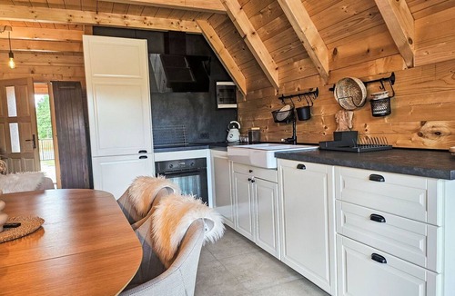 Lovinac House | Beautiful private villa for 4 people with WIFI, A/C, hot tub, TV, terrace and pets allowed
