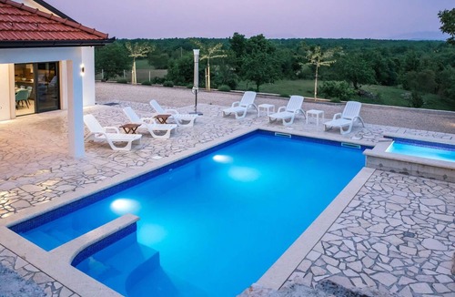 Prolozac House | Beautiful private villa for 10 guests with A/C, private pool, internet, TV, terrace and pets all.