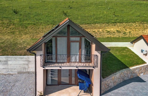 Kalnik House | Beautiful private villa for 6 guests with WIFI, pool, A/C, TV and terrace