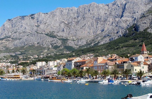 Makarska Villa | Beautiful private villa for 8 guests with A/C, private pool, WIFI, TV, terrace and pets allowed