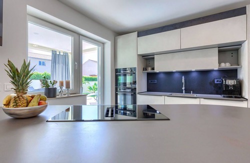 Stinjan Villa | Beautiful private villa for 7 guests with private pool, A/C, WIFI, TV and terrace