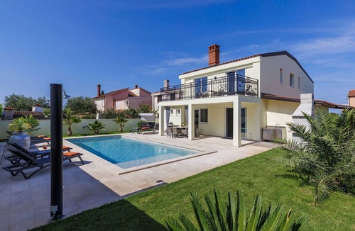 Stinjan Villa | Beautiful private villa for 7 guests with private pool, A/C, WIFI, TV and terrace
