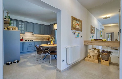 Supetarska Draga House | Beautiful private villa for 4 people with A/C, internet, private pool, TV and patio