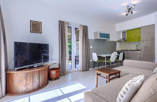 Frata Villa | Beautiful private villa for 14 people with WIFI, private pool, A/C, TV, terrace and pets allowed