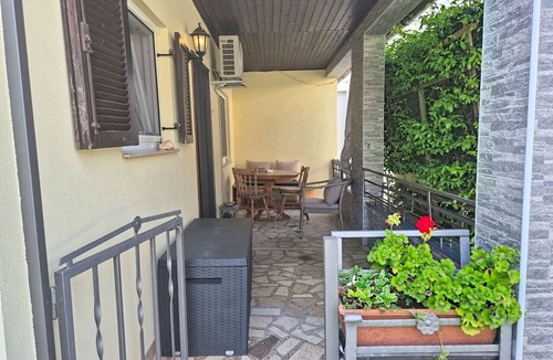 Finida House | Beautiful private villa for 4 guests with A/C, WIFI, TV, terrace and pets allowed
