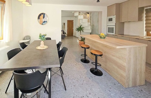 Vrgorac House | Beautiful private villa for 6 guests with WIFI, private pool, A/C, TV and terrace