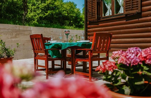 Perusic House | Beautiful private villa for 4 guests with WIFI, TV and terrace