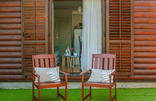 Perusic House | Beautiful private villa for 4 guests with WIFI, TV and terrace
