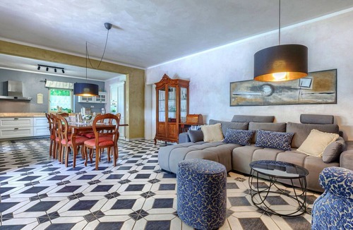 Sumber House | Beautiful private villa for 10 guests with WIFI, A/C, private pool, TV, terrace and pets allowed
