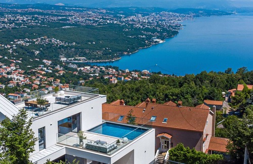 Rukavac Villa | Beautiful private villa for 10 guests with private pool, WIFI, A/C, TV, terrace and pets allowed