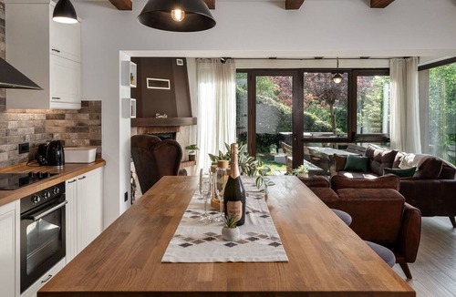 Fuzine Villa | Beautiful private villa for 8 people with WIFI, hot tub, TV and patio