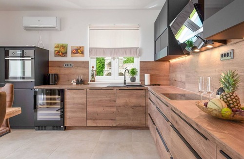 Rukavac House | Beautiful private villa for 8 people with A/C, WIFI, private pool, TV and terrace