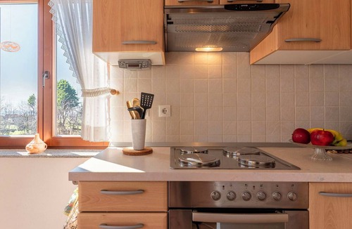 Opatija House | Beautiful private villa for 6 guests with WIFI, A/C, TV, terrace and pets allowed