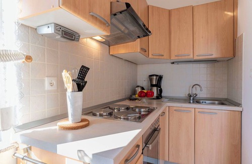 Opatija House | Beautiful private villa for 6 guests with WIFI, A/C, TV, terrace and pets allowed