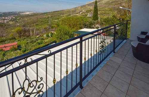 Zrnovnica House | Beautiful private villa with A/C, private pool, WIFI, TV, terrace, panoramic view and parking