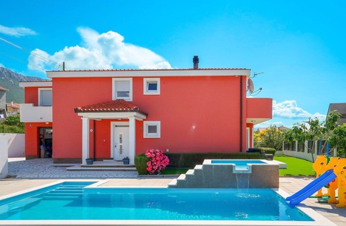 Kastel Sucurac House | Beautiful private villa for 10 people with A/C, private pool, WIFI, TV and terrace