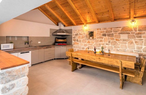Primosten House | Beautiful private villa for 8 people with WIFI, A/C, private pool, TV, terrace and pets allowed