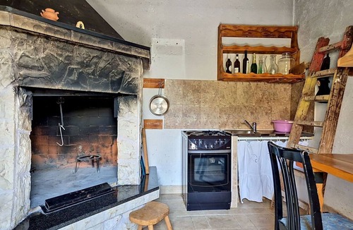 Oklaj House | Beautiful private villa for 2 guests with hot tub, internet, A/C, terrace and pets allowed