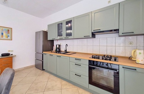 Kali House | Beautiful private villa for 10 guests with WIFI, A/C, TV, balcony and pets allowed