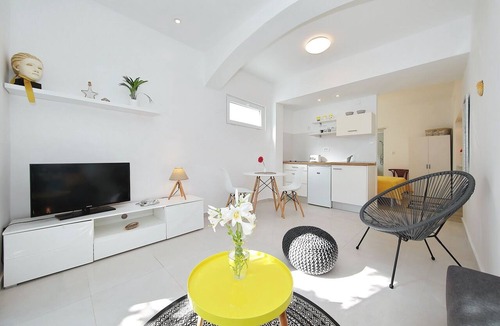 Zadar Apartment | Beautiful Studio near beach in Zadar Diklo