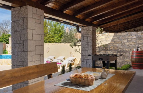 Butkovici House | Beautiful villa for 5 guests with A/C, private pool, WIFI, TV, terrace and pets allowed