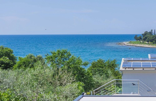 Krizine House | Beautiful villa for 6 guests with private pool, WIFI, A/C, TV, terrace and pets allowed