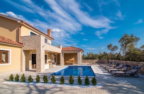 Pinezici House | Beautiful villa LAURA with private pool