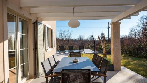 Visnjan Villa | Beautiful Villa Legro with pool in Visnjan