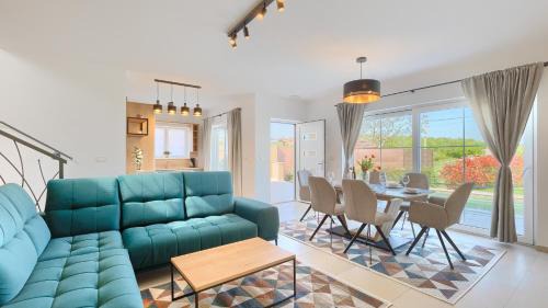 Vizinada Villa | Beautiful Villa Onit with outdoor pool in Vizinada