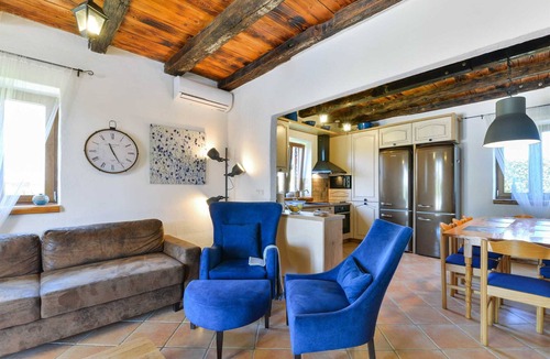 Butkovici Villa | Beautiful Villa Toscana Sole with pool, tennis court and children playground