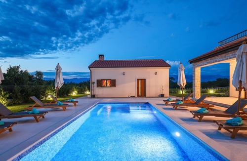 Poljica Villa | Beautiful Villa Velebita