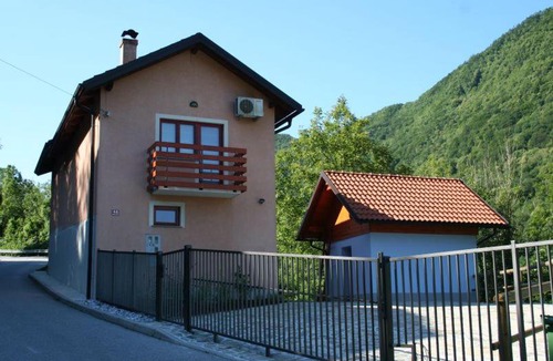 Tolmin House | Bed & Fishing House