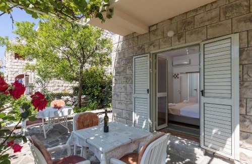 Babin Kuk House | Begović Guest House
