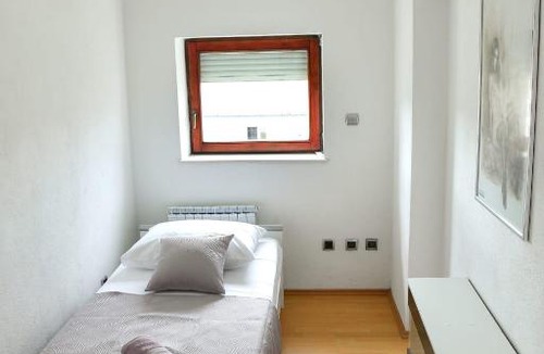 Sinj Apartment | Bella