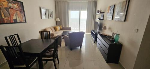 Al Hamra Village Apartment | Big 2br Apartment close to the sea and Golf course