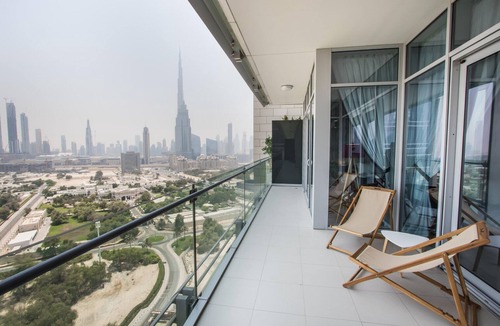 Trade Centre Area Apartment | Blueground | DIFC, pool, nr Dubai Fountain