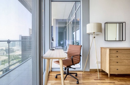 Trade Centre Area Apartment | Blueground | DIFC, pool, nr Dubai Mall