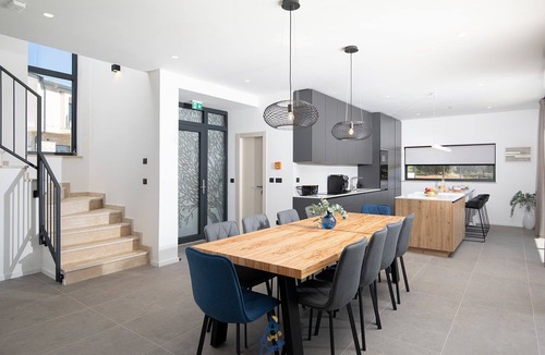 Bale Villa | Brand-New 5-BR Villa with Pool & Sauna Retreat