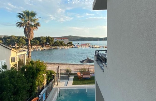 Zaboric Apartment | Cap Adria Apartments- beachfront, private swimming pool, near Šibenik