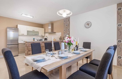 Mali Turini Villa | Casa Aurelia a pet-friendly retreat with Wallbox
