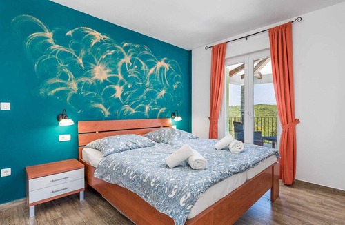 Mali Turini Villa | Casa Aurelia a pet-friendly retreat with Wallbox