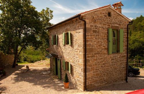 Livade Villa | Casa Contessa - Romantic stone villa near Motovun
