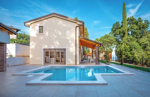 Opric House | Casa Eva by Interhome