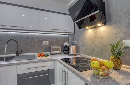 Koper Apartment | Casa Ma3x Apartment Rose, Koper, Slovenia