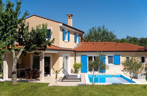 Zupanici Villa | Casa Piano in a calm village enveloped by nature