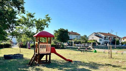 Buici Apartment | Casa Rustica Authentic Istrian Villa with Saltwater Pool