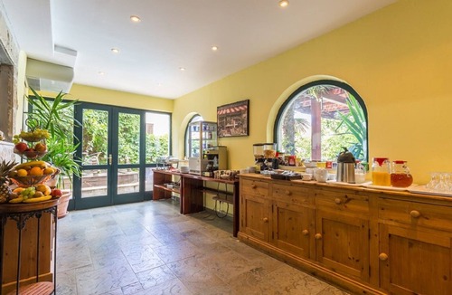 Cavtat Apartment | Castelletto - Standard Twin Room with Airport Transfer